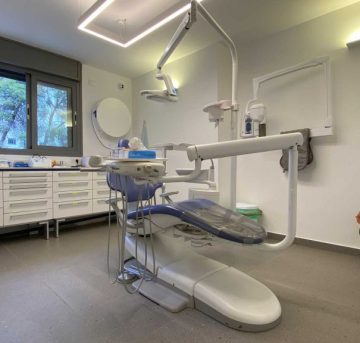  להשכרה  חדר טיפולים במרפאת שיניים בקרית אונו  לפי משמרות