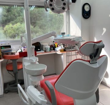  להשכרה חדר טיפולים במרפאת שיניים מפוארת בכרמל